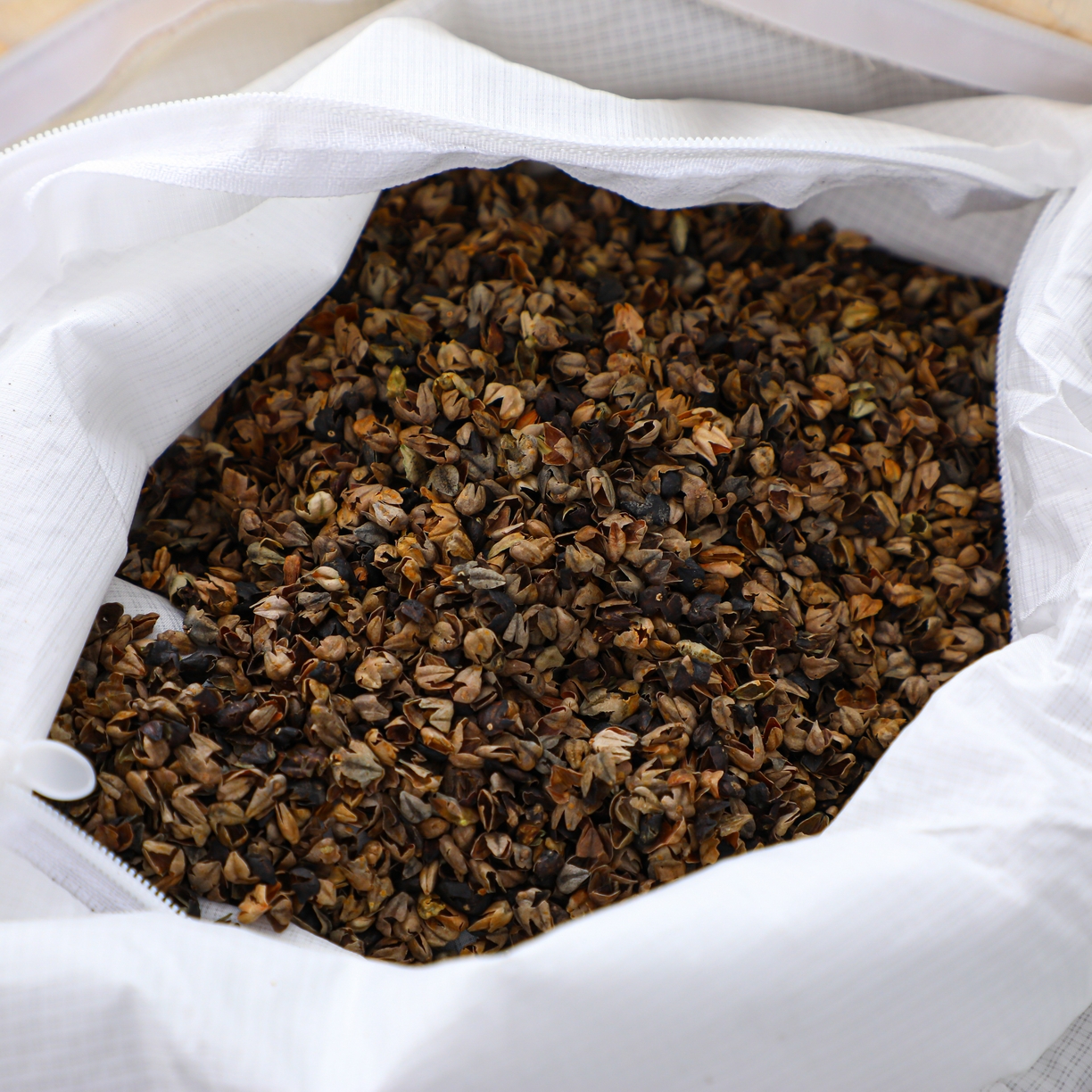 91家纺网 家纺一手货源 找家纺 芯洲 2026春夏新款月亮造型可爱抱枕荞麦枕枕头枕芯 月芽-心晴