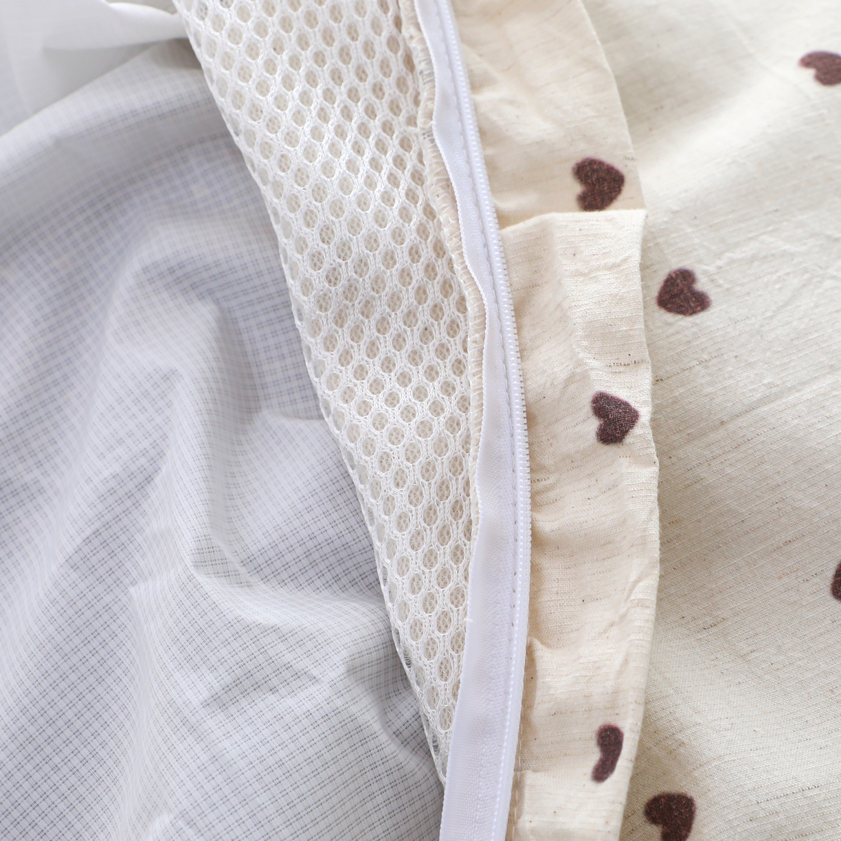 91家纺网 家纺一手货源 找家纺 芯洲 2026春夏新款月亮造型可爱抱枕荞麦枕枕头枕芯 月芽-心晴