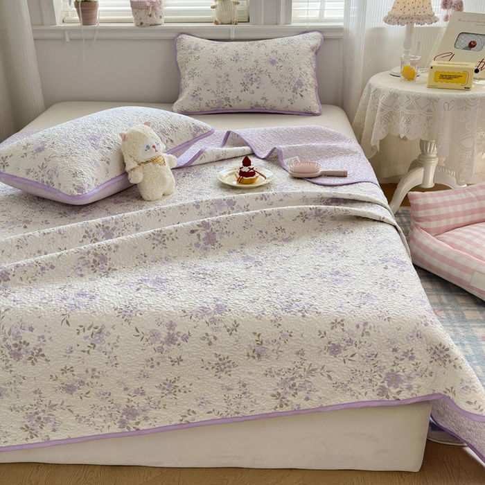 91家纺网 家纺一手货源 找家纺 绵庭家纺 2026新款全棉印花夹棉床盖三件套 苏林-紫