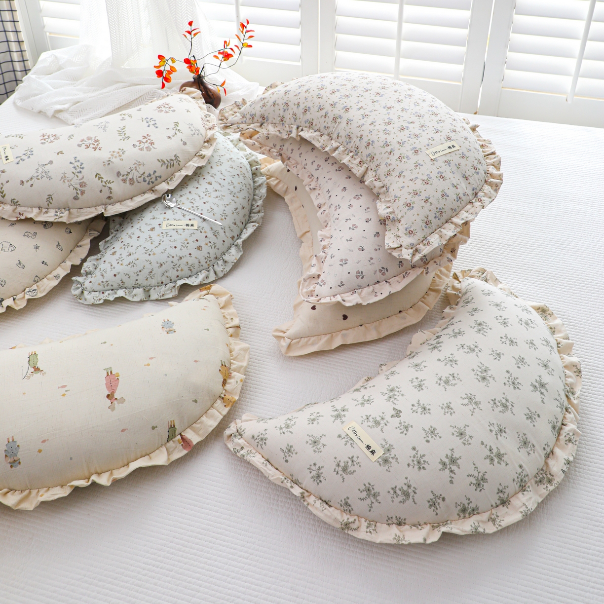 91家纺网 家纺一手货源 找家纺 芯洲 2026春夏新款月亮造型可爱抱枕荞麦枕枕头枕芯 组合图仅供参考不可下单