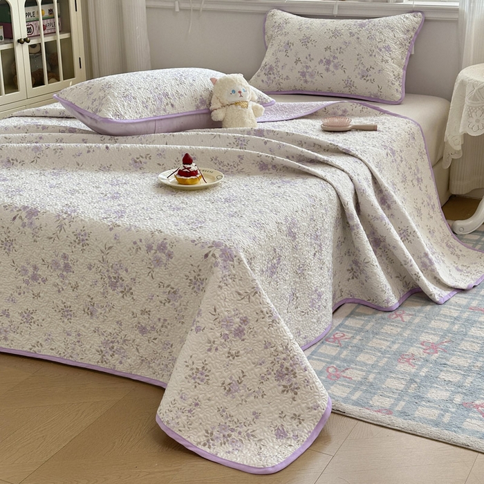 91家纺网 家纺一手货源 找家纺 绵庭家纺 2026新款全棉印花夹棉床盖三件套 苏林-紫