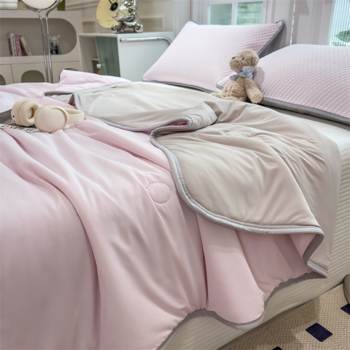 91家纺网 家纺一手货源 找家纺 乐家欣 2026新款凉感冰丝床席床笠四件套 凉感夏被-蜜桃粉