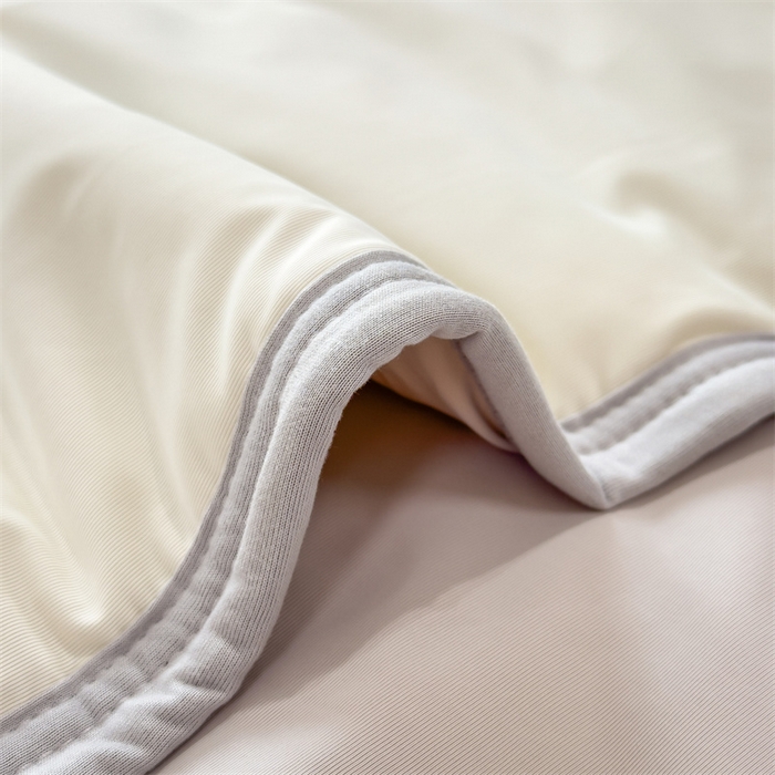 91家纺网 家纺一手货源 找家纺 乐家欣 2026新款凉感冰丝床席床笠四件套 凉感夏被-奶昔白