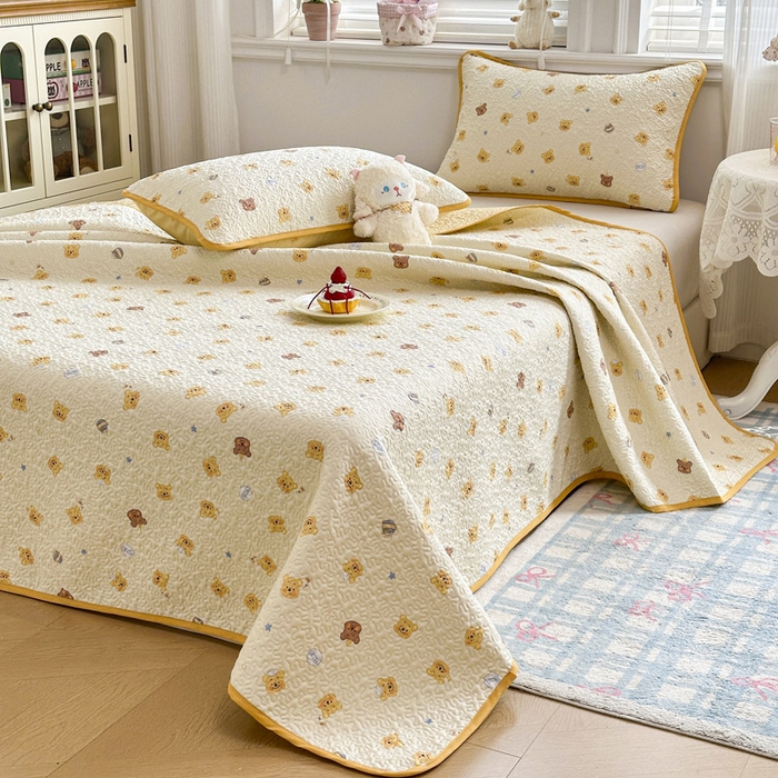 91家纺网 家纺一手货源 找家纺 绵庭家纺 2026新款全棉印花夹棉床盖三件套 跳跳蜜罐-米