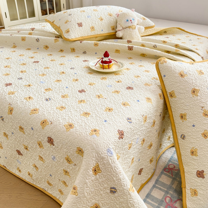 91家纺网 家纺一手货源 找家纺 绵庭家纺 2026新款全棉印花夹棉床盖三件套 跳跳蜜罐-米