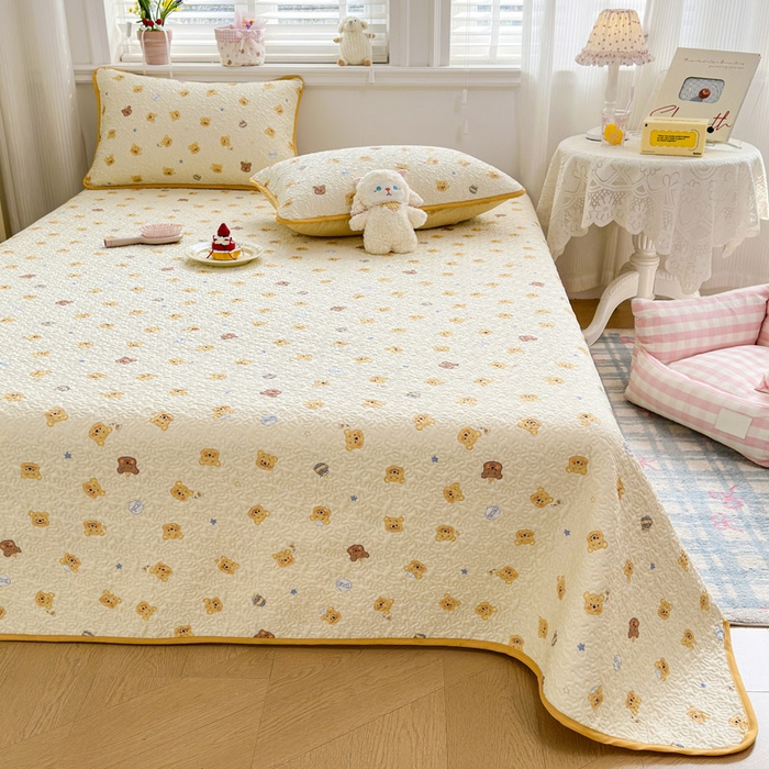 91家纺网 家纺一手货源 找家纺 绵庭家纺 2026新款全棉印花夹棉床盖三件套 跳跳蜜罐-米