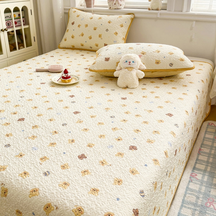 91家纺网 家纺一手货源 找家纺 绵庭家纺 2026新款全棉印花夹棉床盖三件套 跳跳蜜罐-米