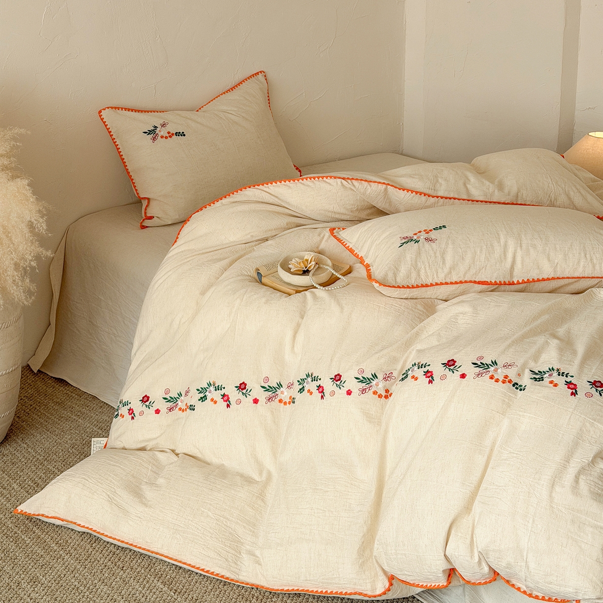 91家纺网 家纺一手货源 找家纺 淑女公社家纺 2026春夏新款贝壳边刺绣绣花棉麻四件套-柔朴乡野 柔朴乡野 本白