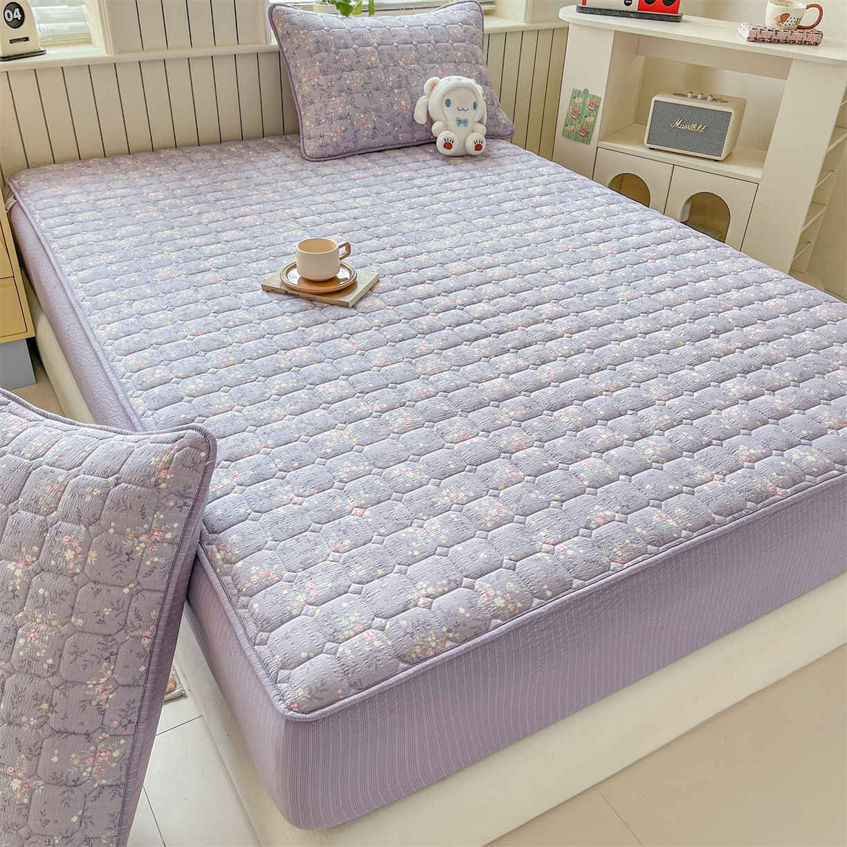 91家纺网 家纺一手货源 找家纺 优眠坊 2026新款亲肤泡芙纱夹棉单床笠床笠单件单品床笠三件套 柔紫碎花-夹棉款