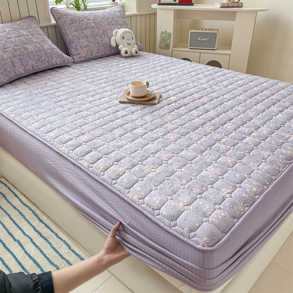 91家纺网 家纺一手货源 找家纺 优眠坊 2026新款亲肤泡芙纱夹棉单床笠床笠单件单品床笠三件套 柔紫碎花-夹棉款