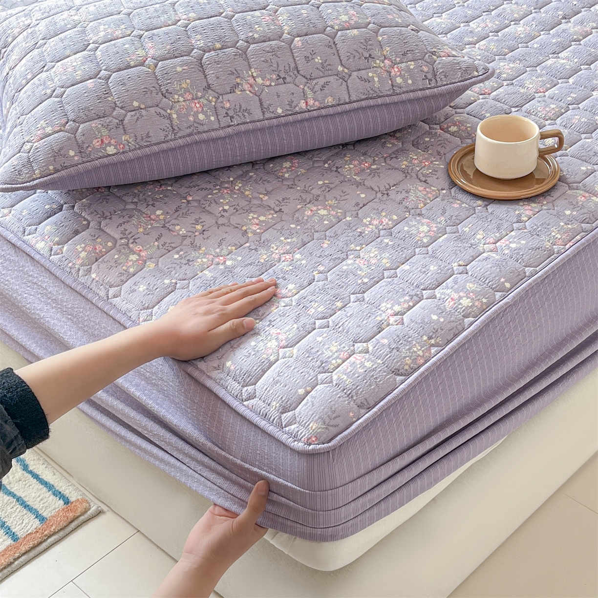 91家纺网 家纺一手货源 找家纺 优眠坊 2026新款亲肤泡芙纱夹棉单床笠床笠单件单品床笠三件套 柔紫碎花-夹棉款