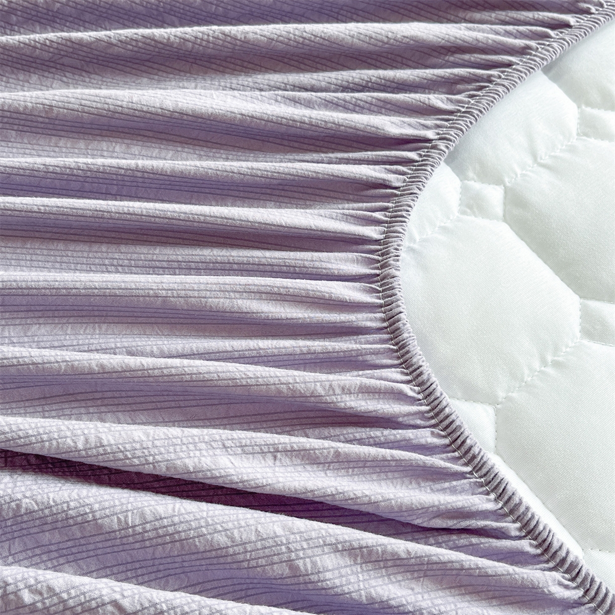 91家纺网 家纺一手货源 找家纺 优眠坊 2026新款亲肤泡芙纱夹棉单床笠床笠单件单品床笠三件套 柔紫碎花-夹棉款