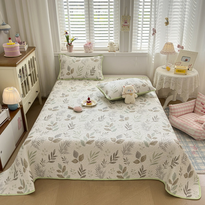 91家纺网 家纺一手货源 找家纺 绵庭家纺 2026新款全棉印花夹棉床盖三件套 叶语轻喃-绿