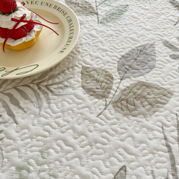 91家纺网 家纺一手货源 找家纺 绵庭家纺 2026新款全棉印花夹棉床盖三件套 叶语轻喃-绿