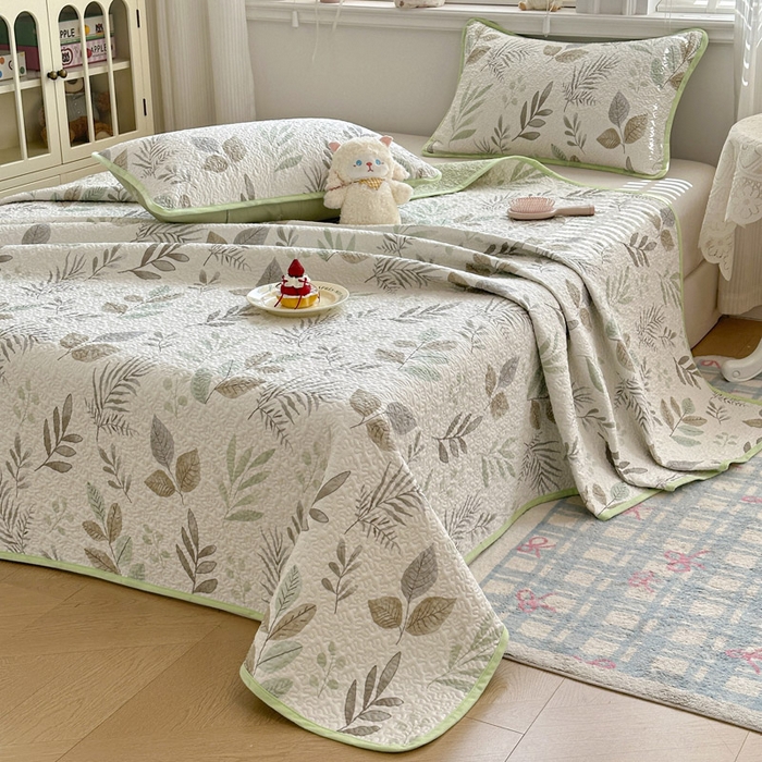 91家纺网 家纺一手货源 找家纺 绵庭家纺 2026新款全棉印花夹棉床盖三件套 叶语轻喃-绿
