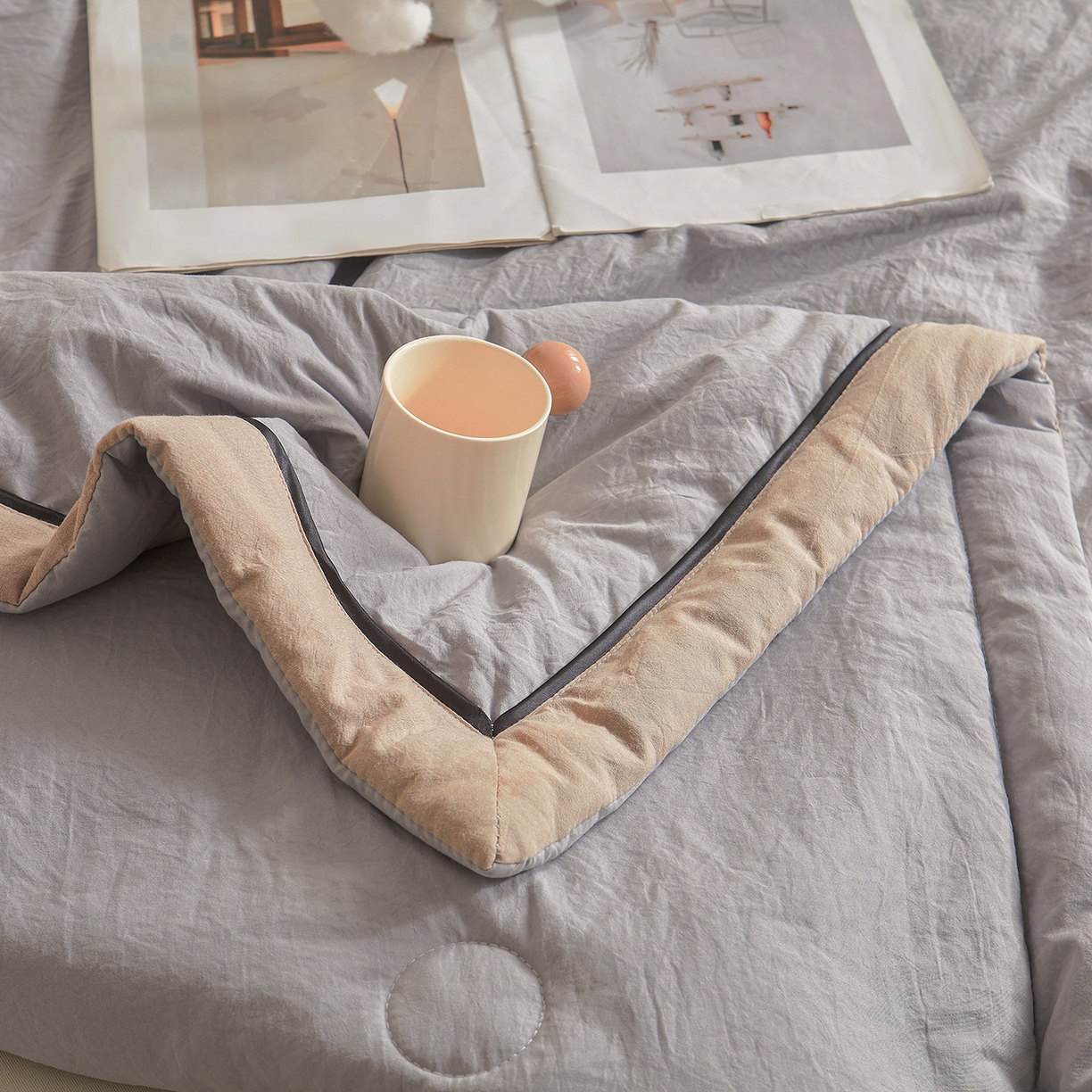 91家纺网 家纺一手货源 找家纺 创优家纺 2026新款新疆棉花夏被无印风纯色100%新疆棉夏凉被空调被棉花夏被棉花被子百分百新疆棉可水洗/可机洗棉花被（专版烫画 盗版必究） 棉朵-浅灰