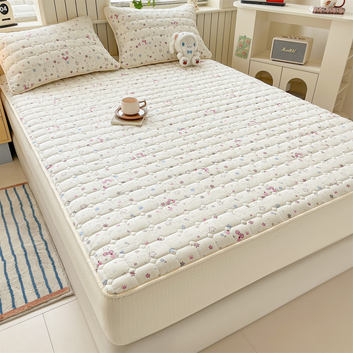 91家纺网 家纺一手货源 找家纺 优眠坊 2026新款亲肤泡芙纱夹棉单床笠床笠单件单品床笠三件套 甜心宝贝-夹棉款