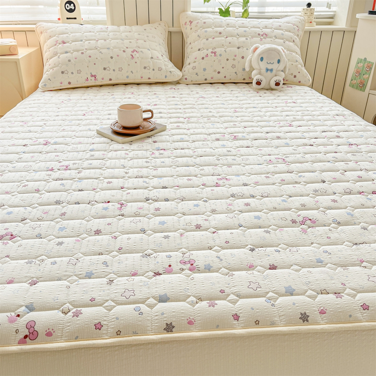 91家纺网 家纺一手货源 找家纺 优眠坊 2026新款亲肤泡芙纱夹棉单床笠床笠单件单品床笠三件套 甜心宝贝-夹棉款