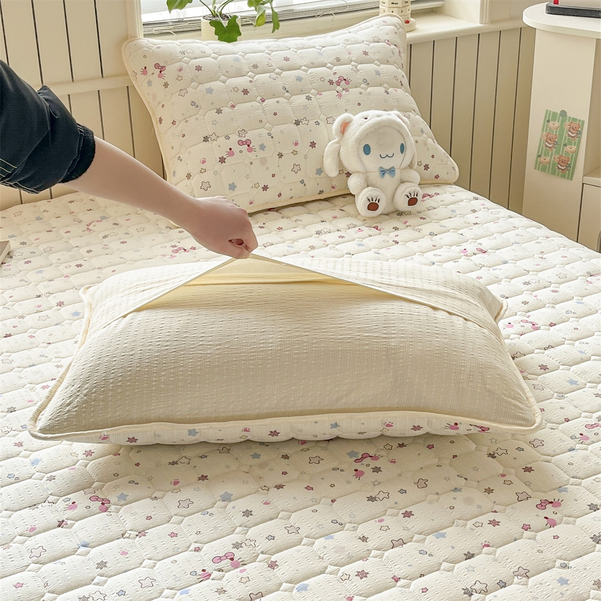 91家纺网 家纺一手货源 找家纺 优眠坊 2026新款亲肤泡芙纱夹棉单床笠床笠单件单品床笠三件套 甜心宝贝-夹棉款