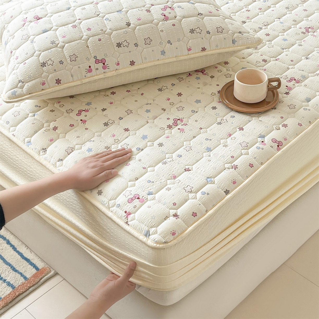 91家纺网 家纺一手货源 找家纺 优眠坊 2026新款亲肤泡芙纱夹棉单床笠床笠单件单品床笠三件套 甜心宝贝-夹棉款