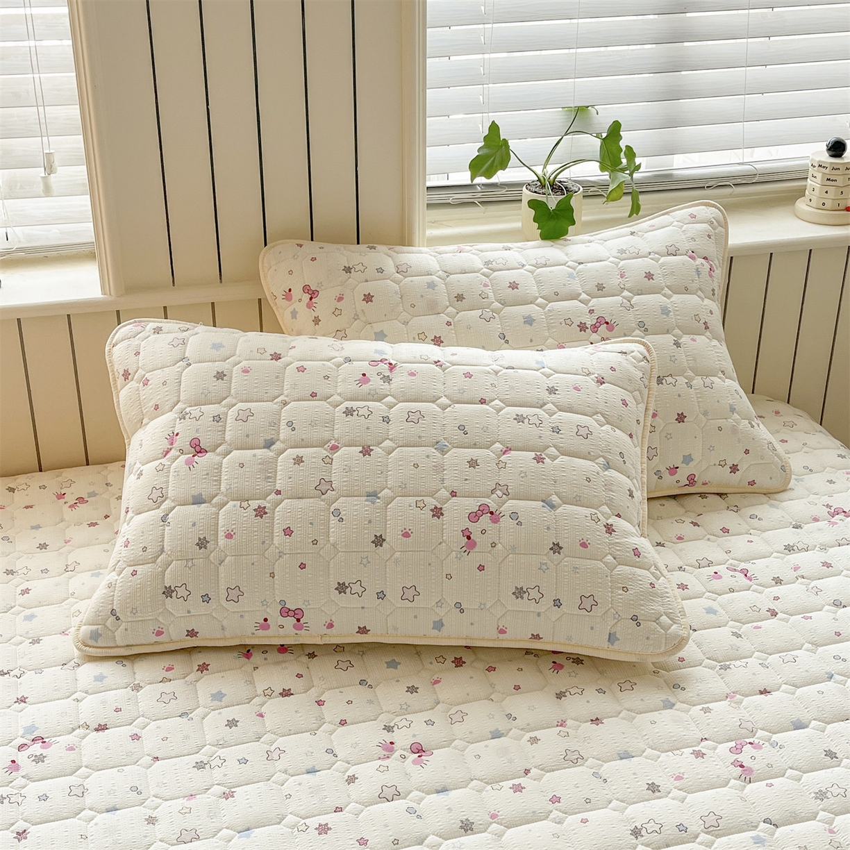 91家纺网 家纺一手货源 找家纺 优眠坊 2026新款亲肤泡芙纱夹棉单床笠床笠单件单品床笠三件套 甜心宝贝-夹棉款