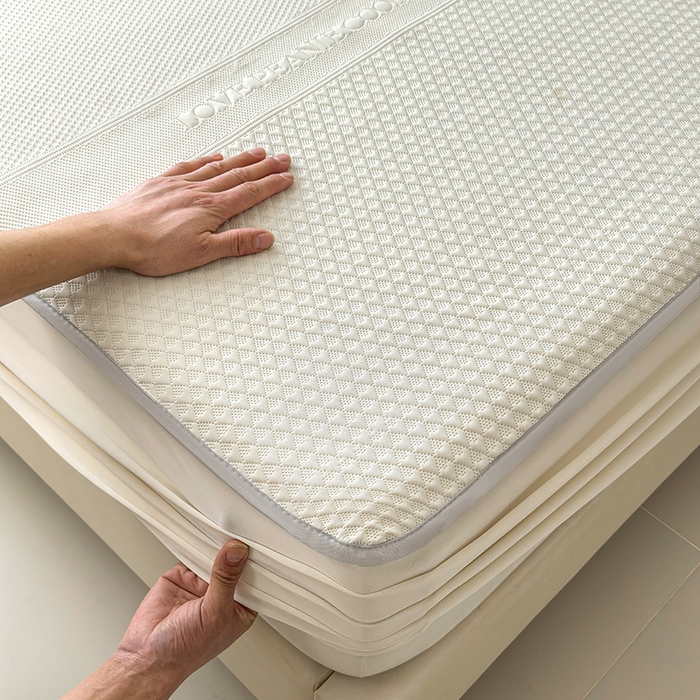 91家纺网 家纺一手货源 找家纺 乐家欣 2026新款凉感冰丝夏被床笠四件套 床笠冰丝-奶昔白