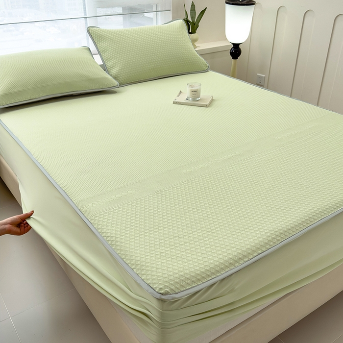 91家纺网 家纺一手货源 找家纺 乐家欣 2026新款凉感冰丝夏被床笠四件套 床笠冰丝-嫩绿