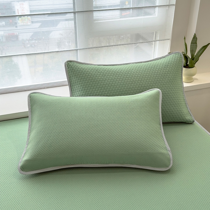 91家纺网 家纺一手货源 找家纺 乐家欣 2026新款凉感冰丝夏被床笠四件套 床笠冰丝-松绿