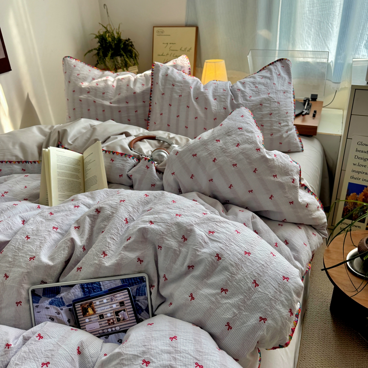 91家纺网 家纺一手货源 找家纺 田野 2026新款全棉水洗提花贝壳边四件套 蓝条小桃结