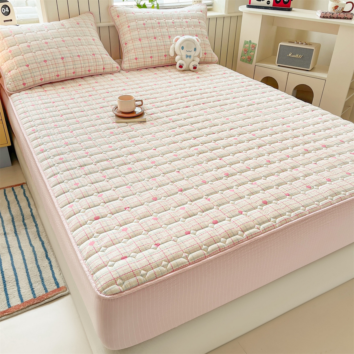 91家纺网 家纺一手货源 找家纺 优眠坊 2026新款亲肤泡芙纱夹棉单床笠床笠单件单品床笠三件套 心心相印-夹棉款