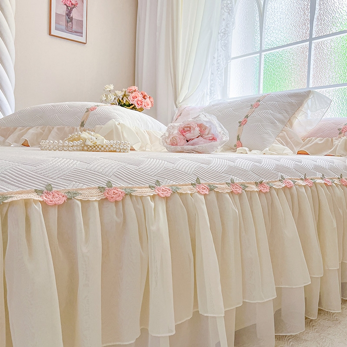 91家纺网 家纺一手货源 找家纺 瑞宝 2026新款负离子冰岛丝花边床裙款凉席席子三件套-莉莉安 莉莉安-奶油白