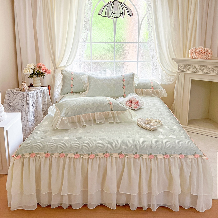 91家纺网 家纺一手货源 找家纺 （总）瑞宝 2026新款负离子冰岛丝花边床裙款凉席席子三件套-莉莉安