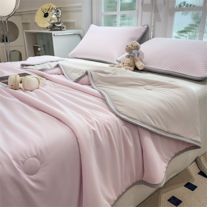 91家纺网 家纺一手货源 找家纺 乐家欣 2026新款凉感凉豆豆床笠款床席款凉席系列 凉感夏被-蜜桃粉