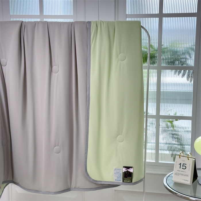 91家纺网 家纺一手货源 找家纺 乐家欣 2026新款凉感凉豆豆床笠款床席款凉席系列 凉感夏被-嫩绿