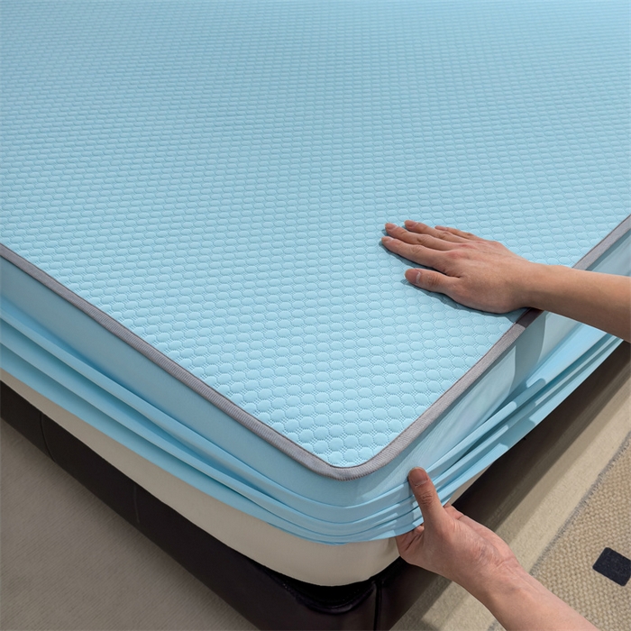 91家纺网 家纺一手货源 找家纺 乐家欣 2026新款凉感凉豆豆床笠款床席款凉席系列 凉豆豆-清水蓝（床笠款）