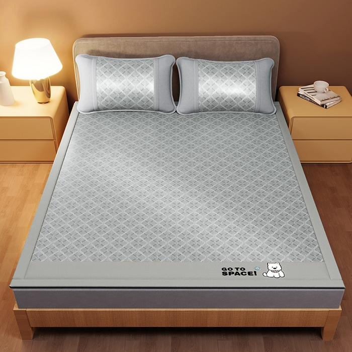 91家纺网 家纺一手货源 找家纺 缦吉 2026新款冰藤复合三明治凉席款-西高地（成人款） 灰色