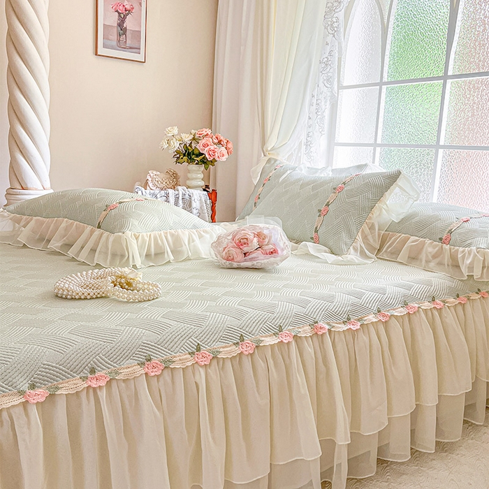 91家纺网 家纺一手货源 找家纺 瑞宝 2026新款负离子冰岛丝花边床裙款凉席夏被夏凉被空调被四件套-莉莉安 莉莉安-薄荷绿