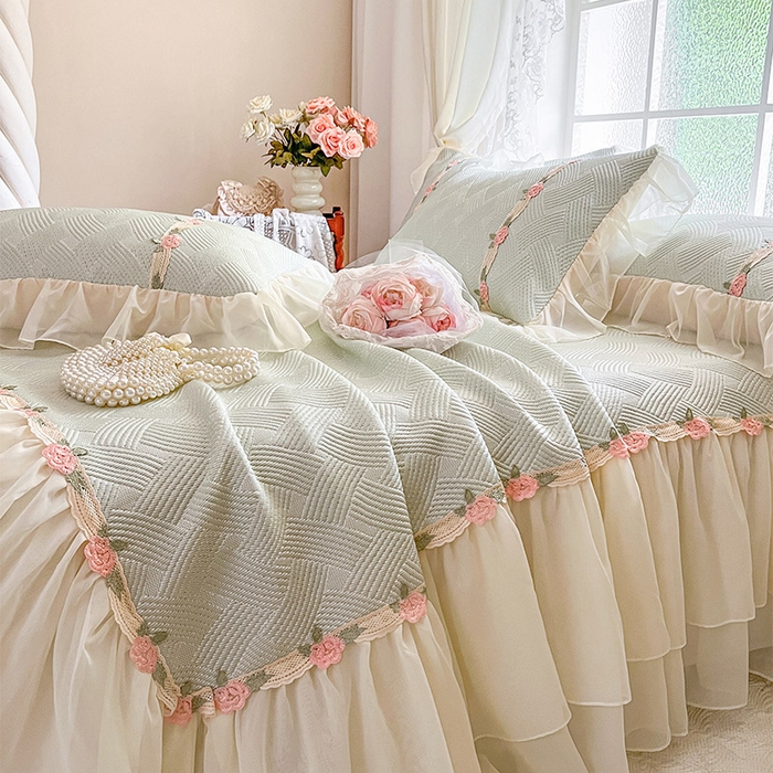 91家纺网 家纺一手货源 找家纺 瑞宝 2026新款负离子冰岛丝花边床裙款凉席夏被夏凉被空调被四件套-莉莉安 莉莉安-薄荷绿