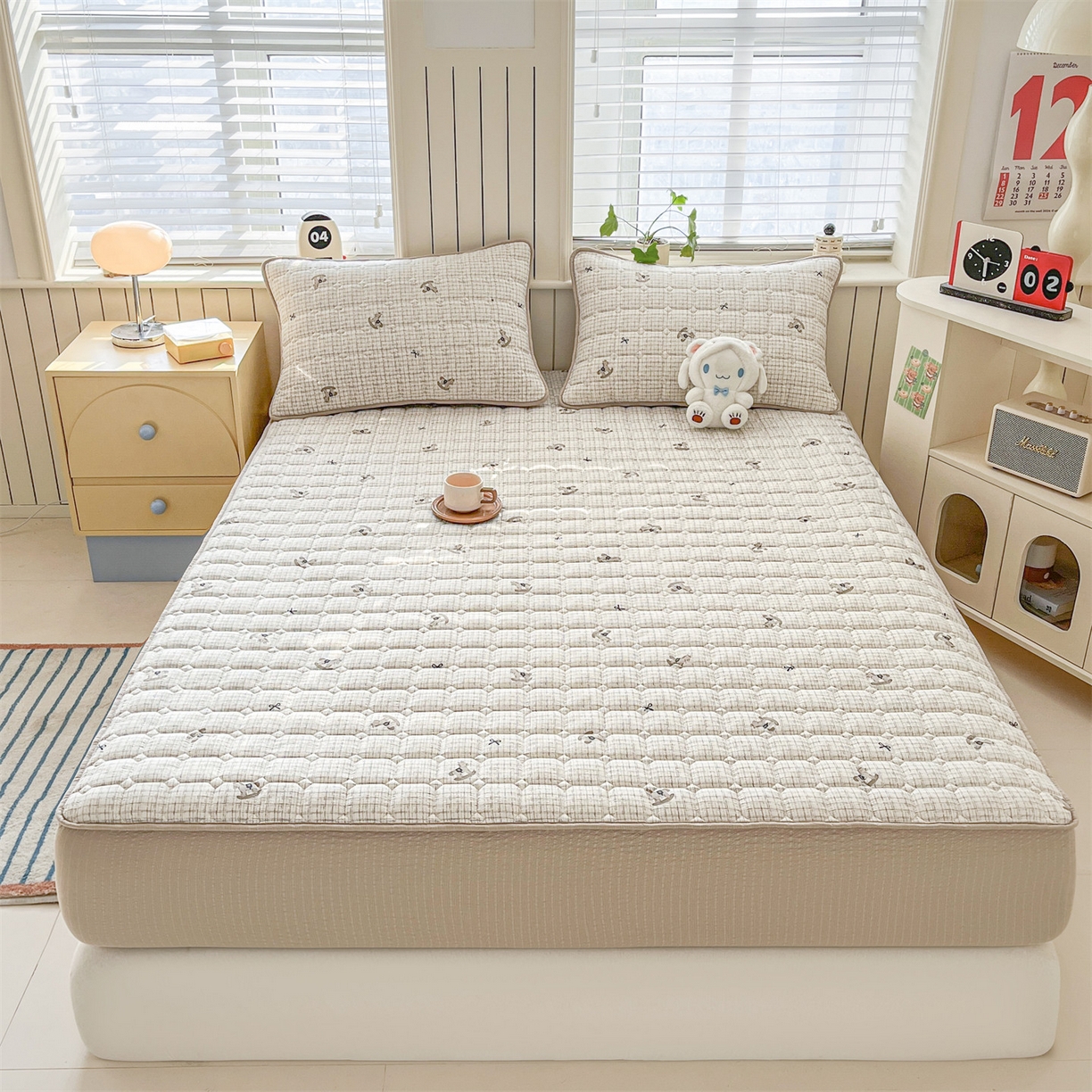 91家纺网 家纺一手货源 找家纺 优眠坊 2026新款亲肤泡芙纱夹棉单床笠床笠单件单品床笠三件套 织纹木马-夹棉款