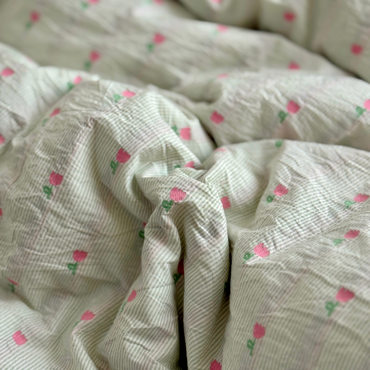 91家纺网 家纺一手货源 找家纺 田野 2026新款全棉水洗提花贝壳边四件套 青郁小朵