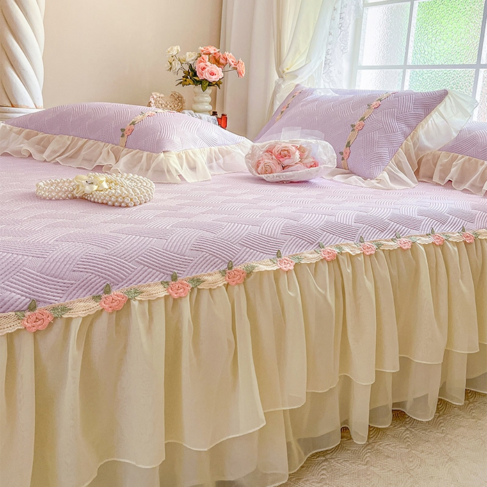 91家纺网 家纺一手货源 找家纺 瑞宝 2026新款负离子冰岛丝花边床裙款凉席夏被夏凉被空调被四件套-莉莉安 莉莉安-梦幻紫