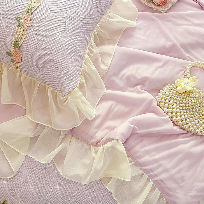 91家纺网 家纺一手货源 找家纺 瑞宝 2026新款负离子冰岛丝花边床裙款凉席夏被夏凉被空调被四件套-莉莉安 莉莉安-梦幻紫