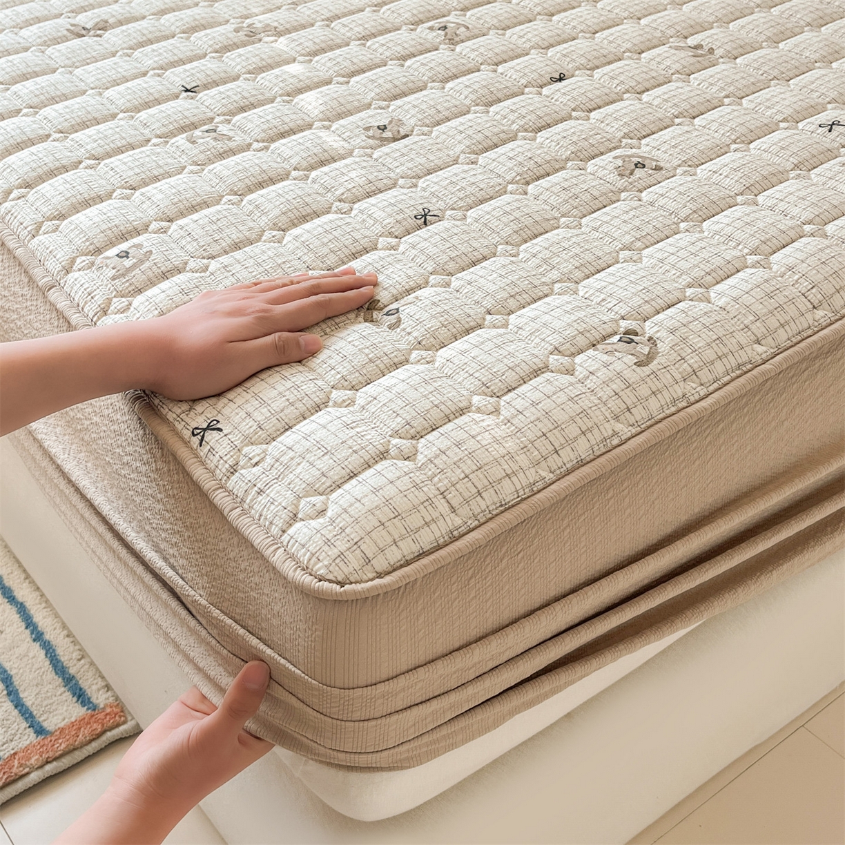 91家纺网 家纺一手货源 找家纺 优眠坊 2026新款亲肤泡芙纱夹棉单床笠床笠单件单品床笠三件套 织纹木马-夹棉款