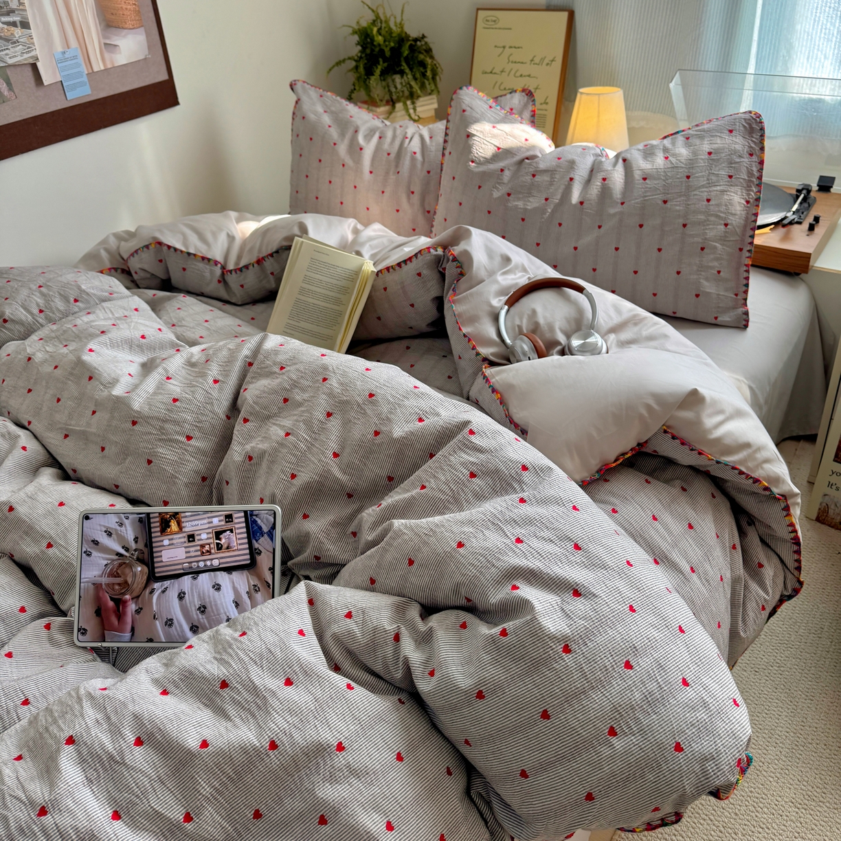 91家纺网 家纺一手货源 找家纺 田野 2026新款全棉水洗提花贝壳边四件套 桃心