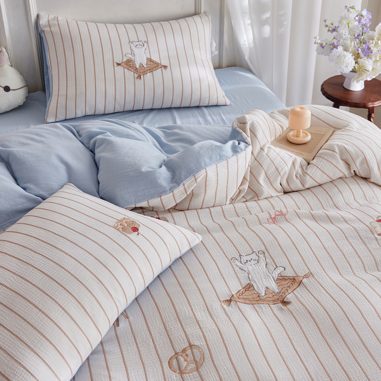 91家纺网 家纺一手货源 找家纺 沐珩家纺 2026新款直播爆款A类母婴级条纹全棉双层皱皱纱纯棉绣花双层纱四件套 奶盐可露丽