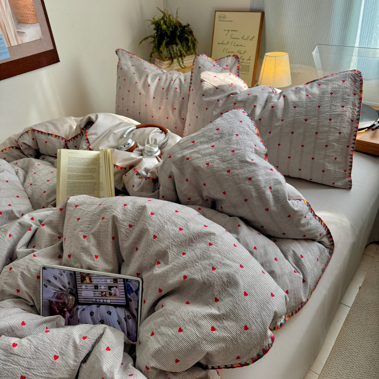 91家纺网 家纺一手货源 找家纺 田野 2026新款全棉水洗提花贝壳边四件套 桃心