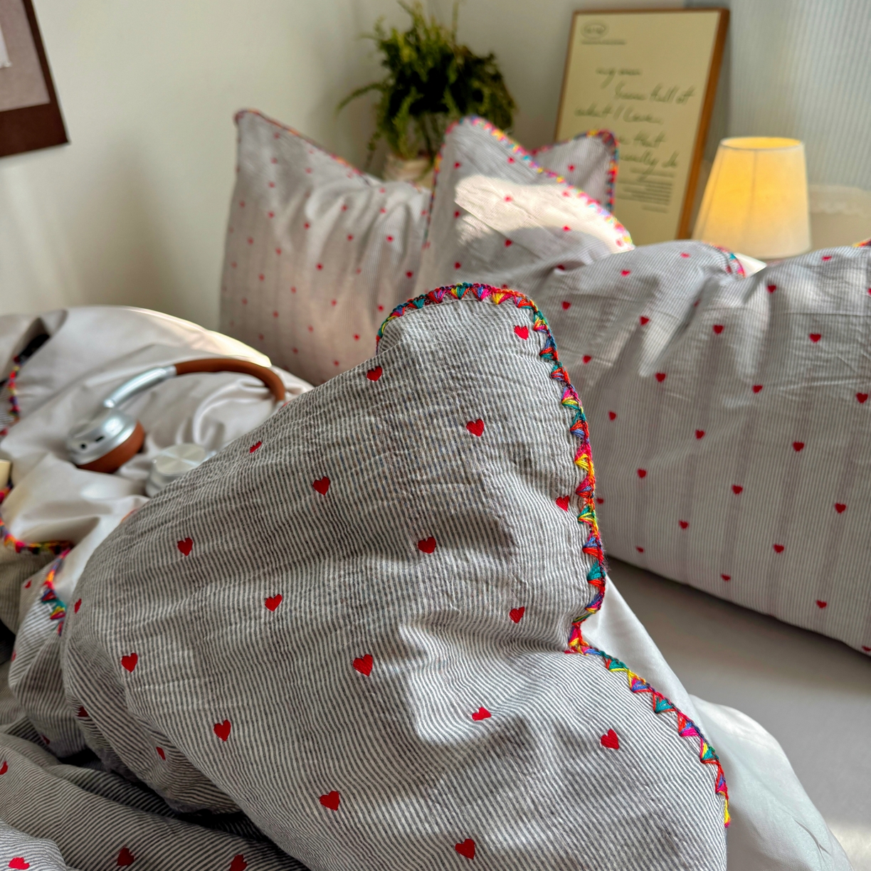 91家纺网 家纺一手货源 找家纺 田野 2026新款全棉水洗提花贝壳边四件套 桃心