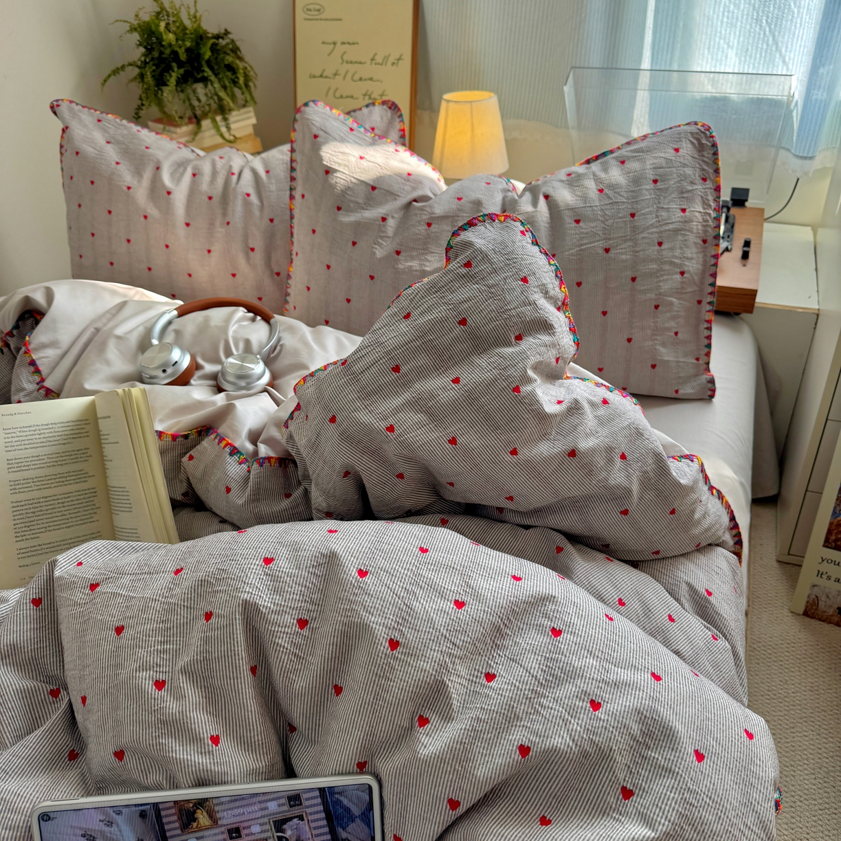 91家纺网 家纺一手货源 找家纺 田野 2026新款全棉水洗提花贝壳边四件套 桃心