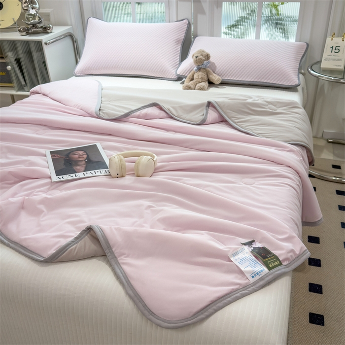 91家纺网 家纺一手货源 找家纺 乐家欣 2026新款凉感欧式夏被床笠四件套 凉感夏被-蜜桃粉