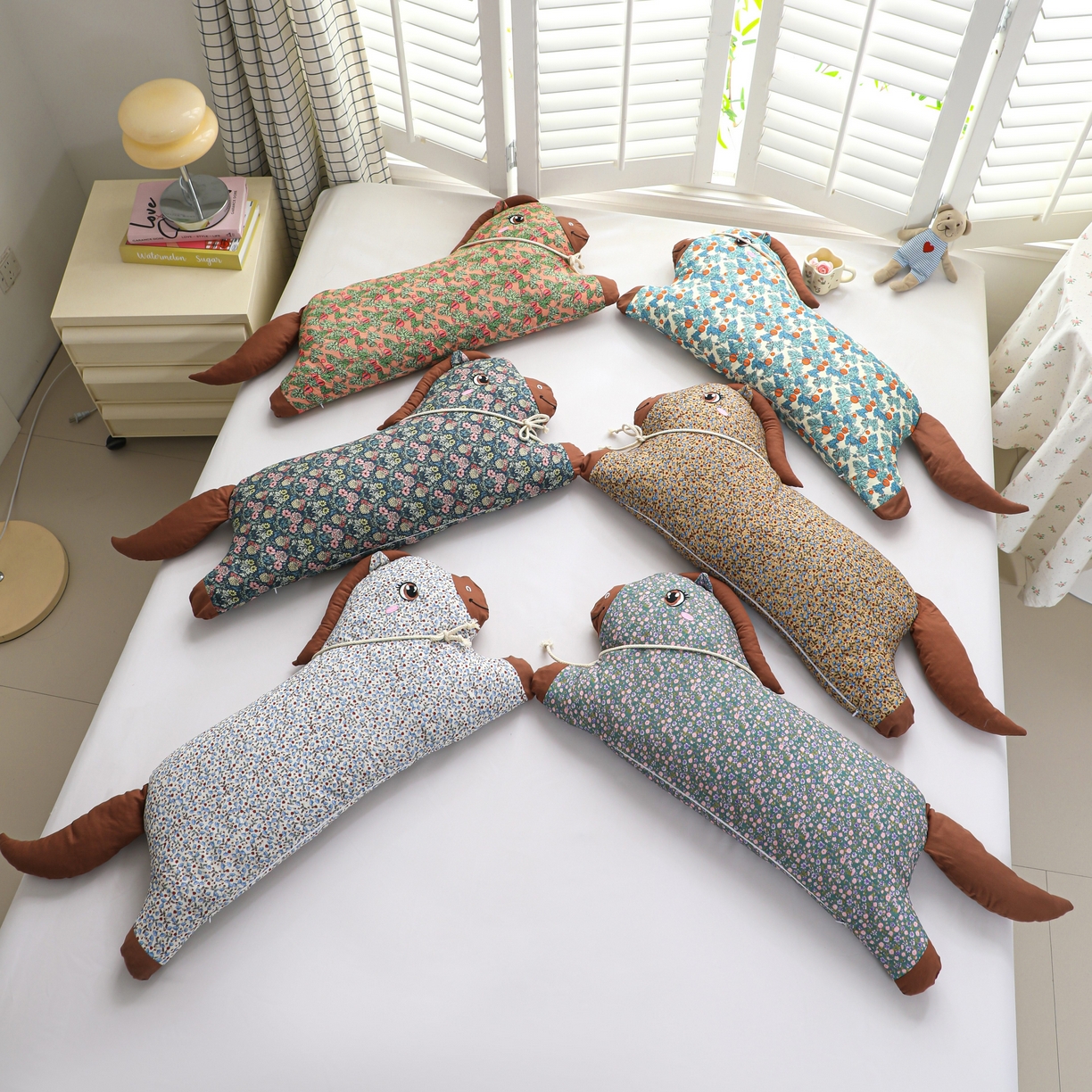 91家纺网 家纺一手货源 找家纺 芯洲 2026春夏新款卡通小马造型可爱抱枕荞麦枕枕头枕芯 组合图仅供参考不可下单